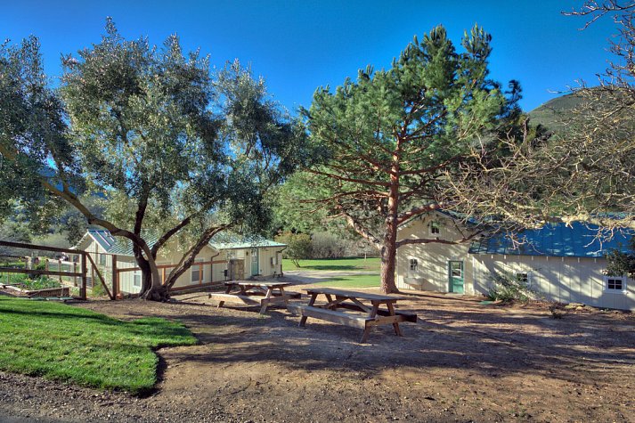 casitascasitasotirioscorpkyledewoodylandscape4