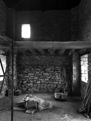 stoneh_interiorbw